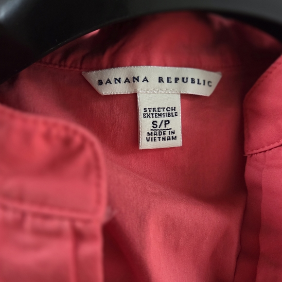Banana Republic Womens Coral Hidden Button Blouse Cap Sleeve Small 17 In P2P - Picture 5 of 6